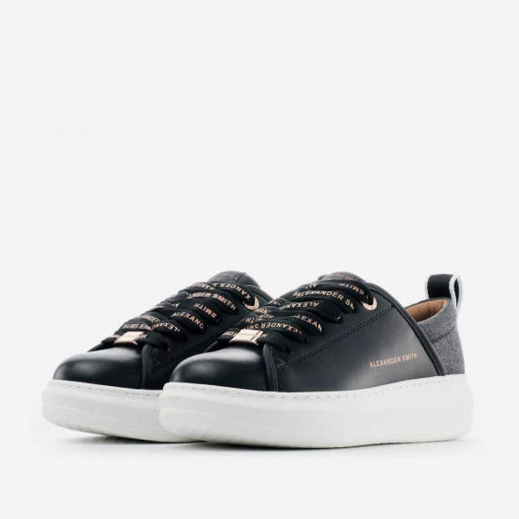 Sneakers vegana nera con sperone nero glitter