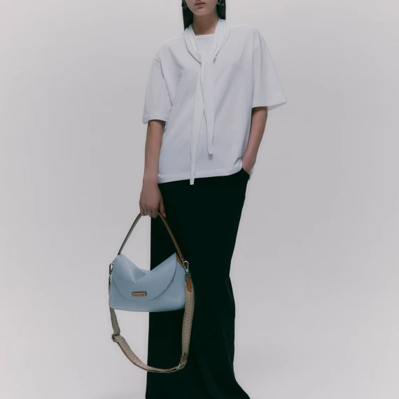 Borsa a tracolla Alessandra in pelle celeste