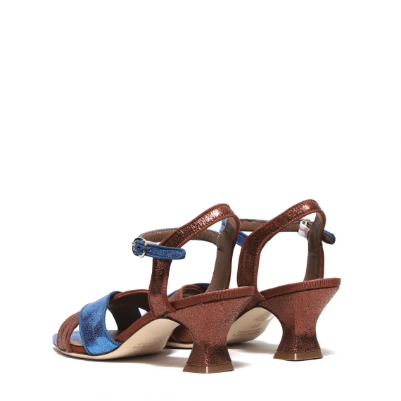 Sandalo a due fasce incrociate in pelle laminata bluette e bronzo