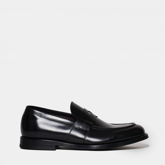 Mocassino nero in pelle pieno fiore