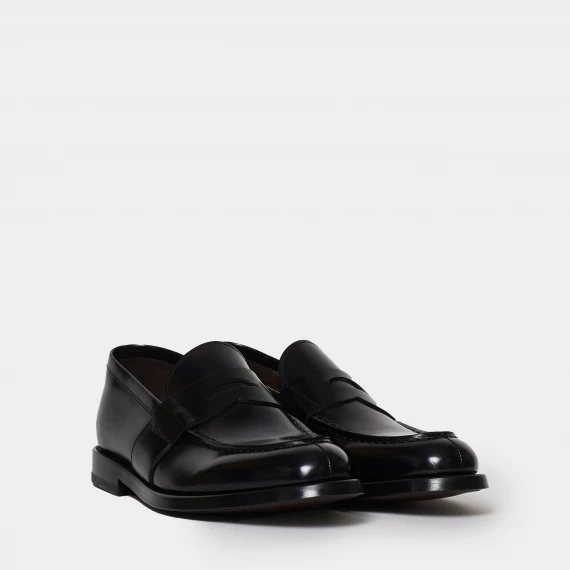 Mocassino nero in pelle pieno fiore