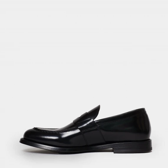Mocassino nero in pelle pieno fiore