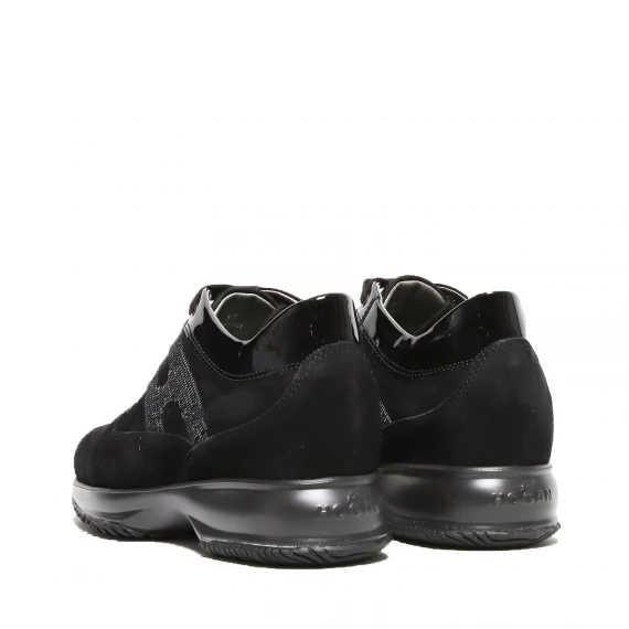 Sneaker Interactive in suede nero con H in micro paiettes