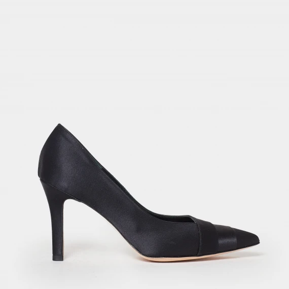 Décolleté in satin nero