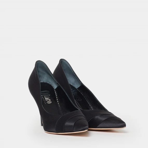Décolleté in satin nero