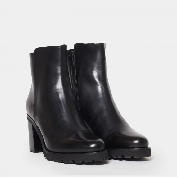 Stivaletto in morbida pelle nera
