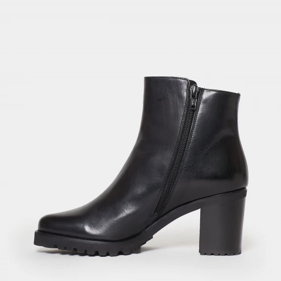 Stivaletto in morbida pelle nera