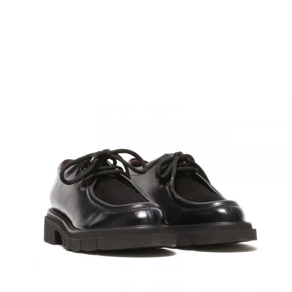 Scarpa legata tipo norvegese in pelle nera
