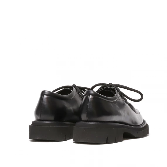 Scarpa legata tipo norvegese in pelle nera