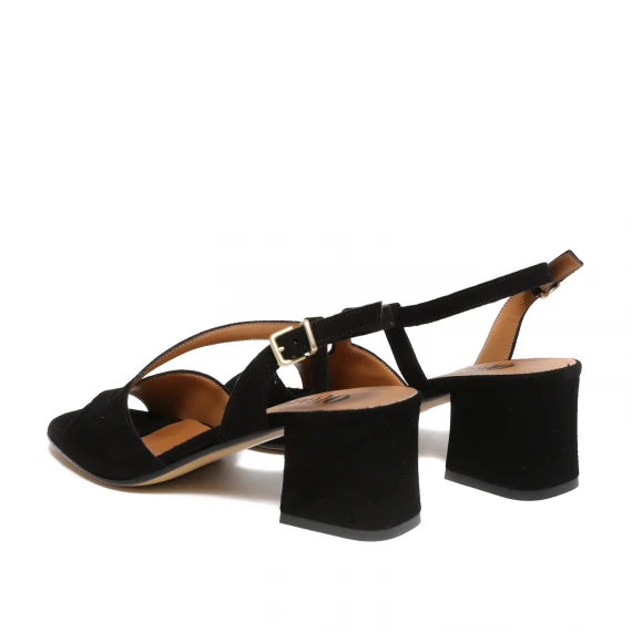 Sandalo con cinturino in suede nero