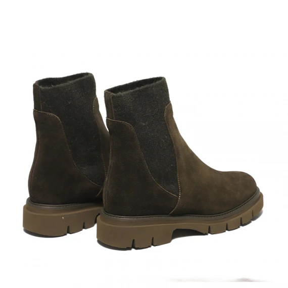 Stivaletto in suede verde militare con elastici laterali