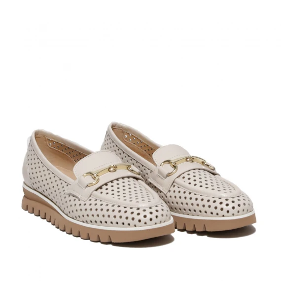 Mocassino pelle traforata latte
