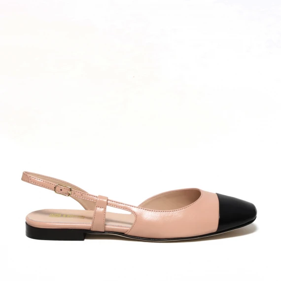 Slingback in pelle beige con punta nera