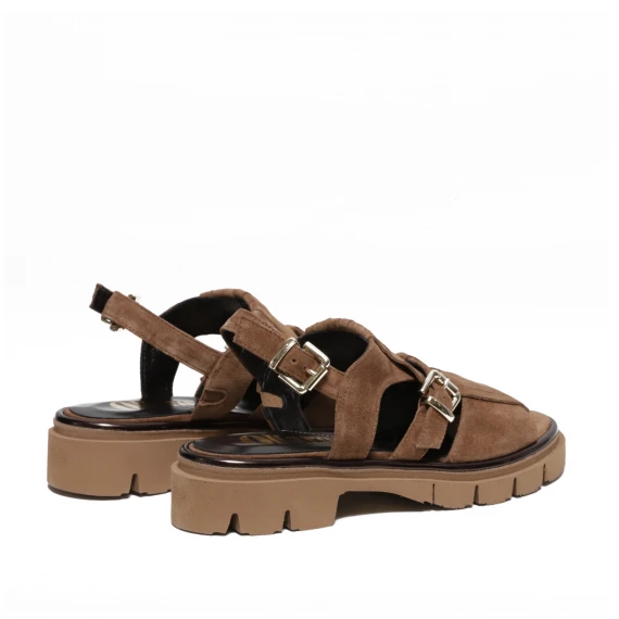 Sandalo in morbido suede marrone tabacco con frangia