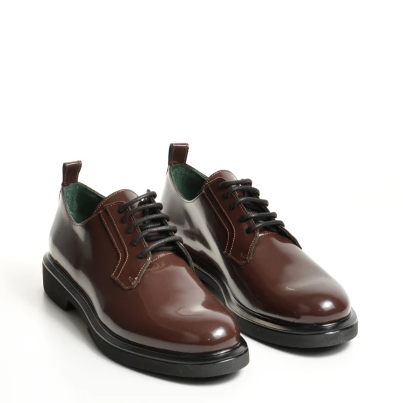 Scarpa legata in pelle marrone
