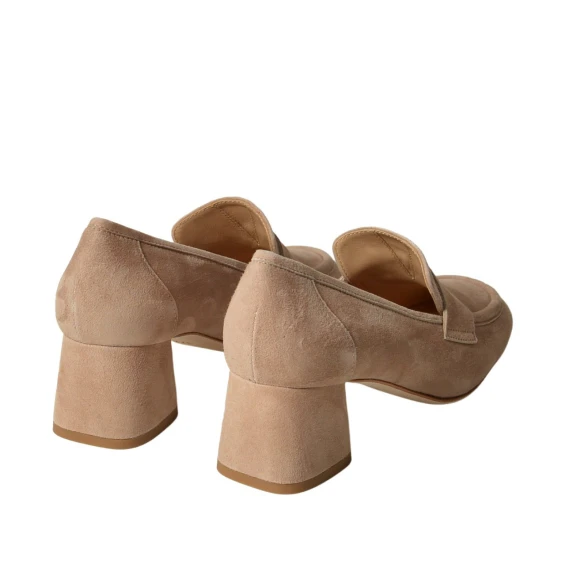 Mocassino in suede biscotto con fascetta