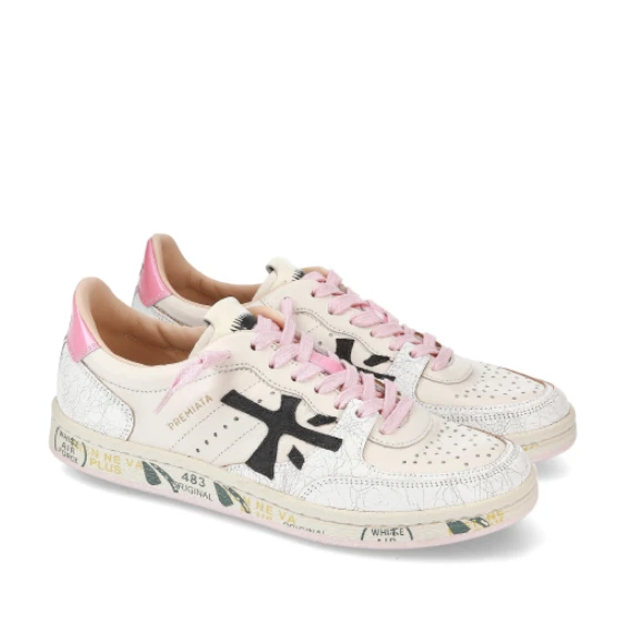 Sneakers Basket Clay in pelle burro con particolari rosa